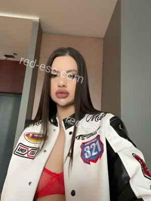 Шанель — Маркс